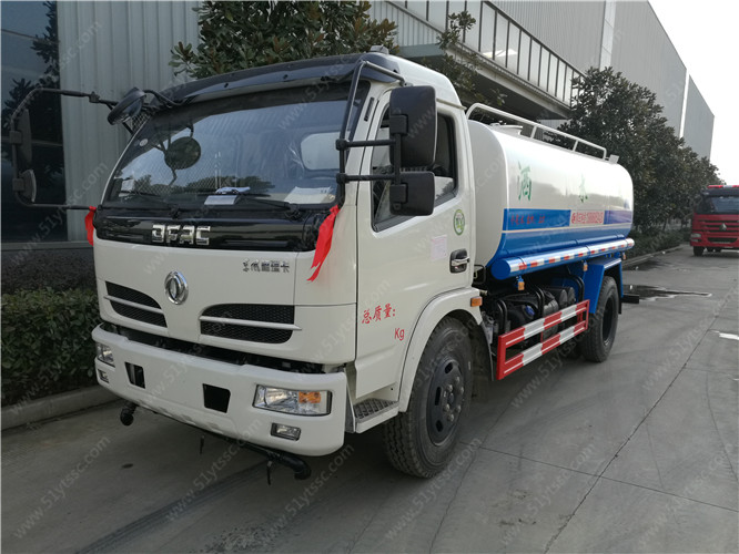 福瑞卡F7 |9方灑水車(chē)(新款國(guó)六)